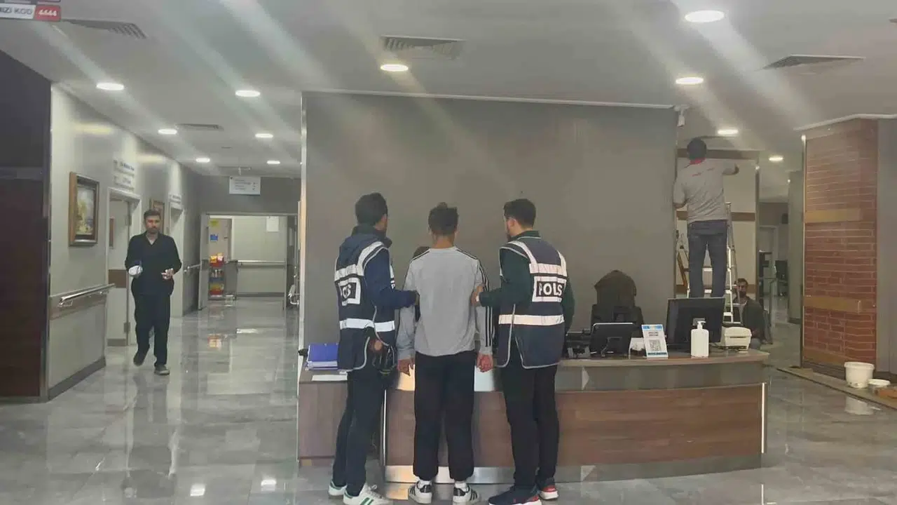 Nevşehir'de okul önünde kanlı hesaplaşma: 14 yaşın…