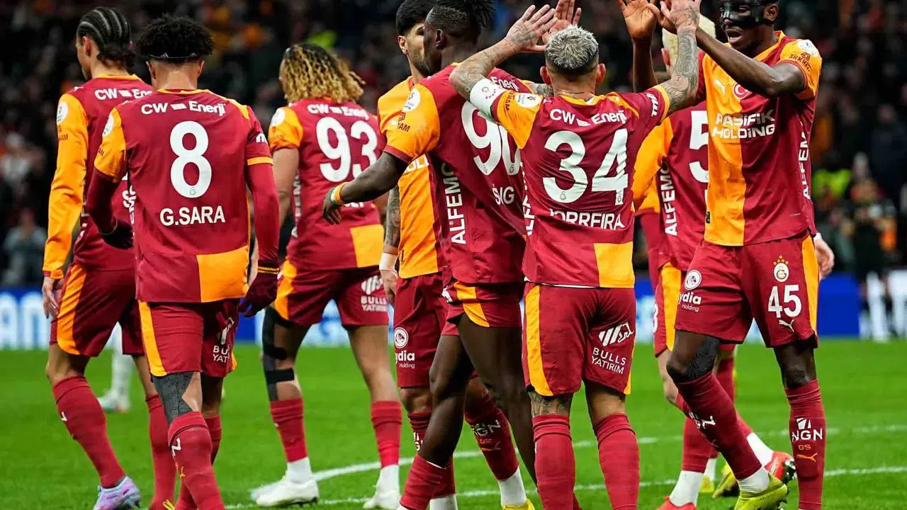 RAMS Park’ta dev randevu: Galatasaray liderlik koltuğunu sağlamlaştırmak için sahaya çıkıyor