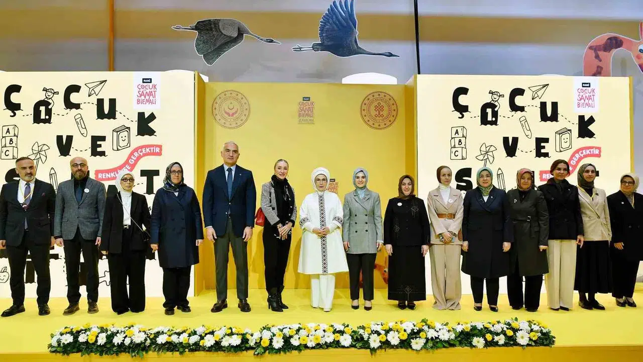 Kendi hikayesini anlatamayanlar başkalarının masallarında kaybolur: Emine Erdoğan'dan ailelere  yerli kahraman  çağrısı