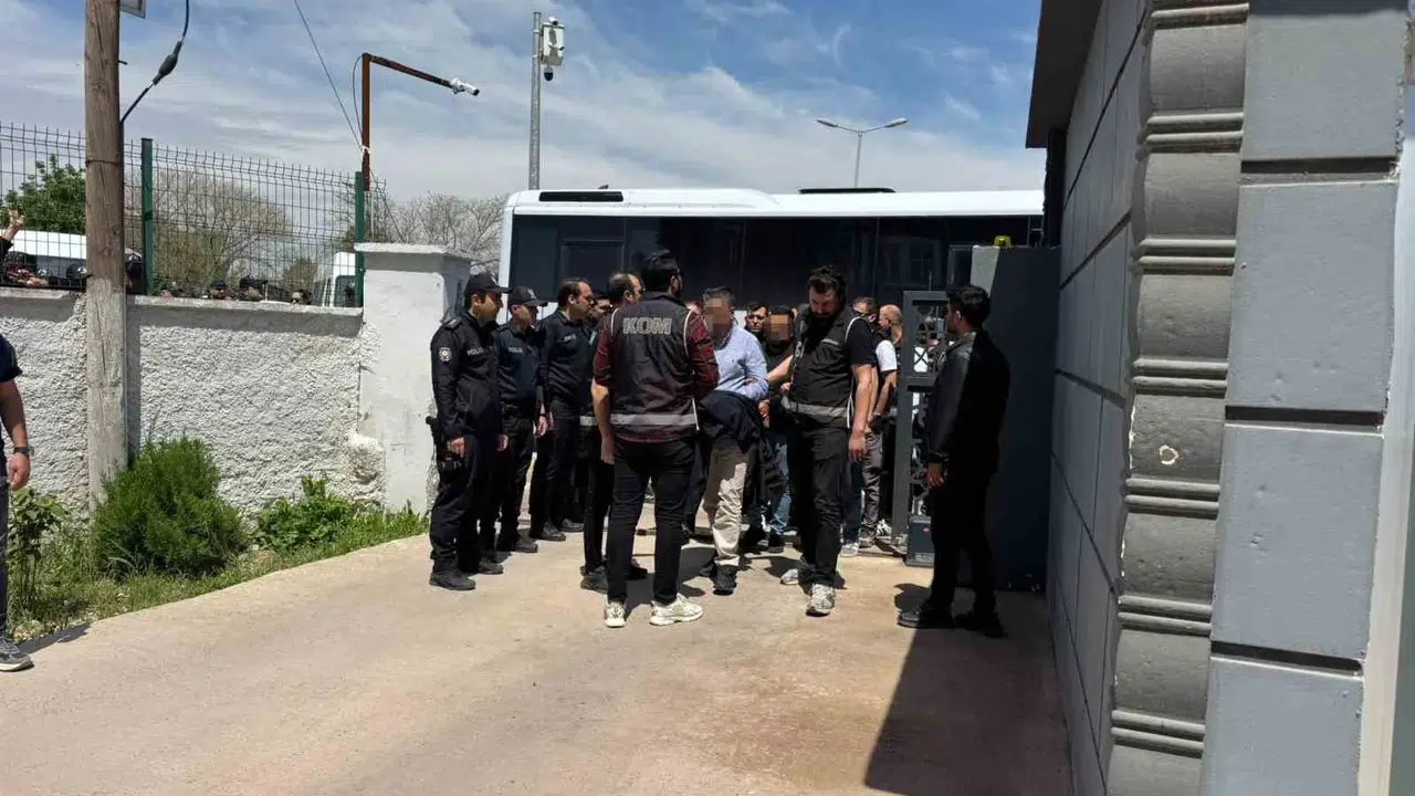 Halfeti’de yolsuzluk operasyonu: Eski başkan Şeref Albayrak adliye yolunda isyan etti