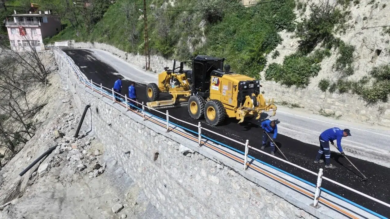 Babadağ’da ulaşım çilesi tarih oldu: Kritik güzergahlara dev dokunuş
