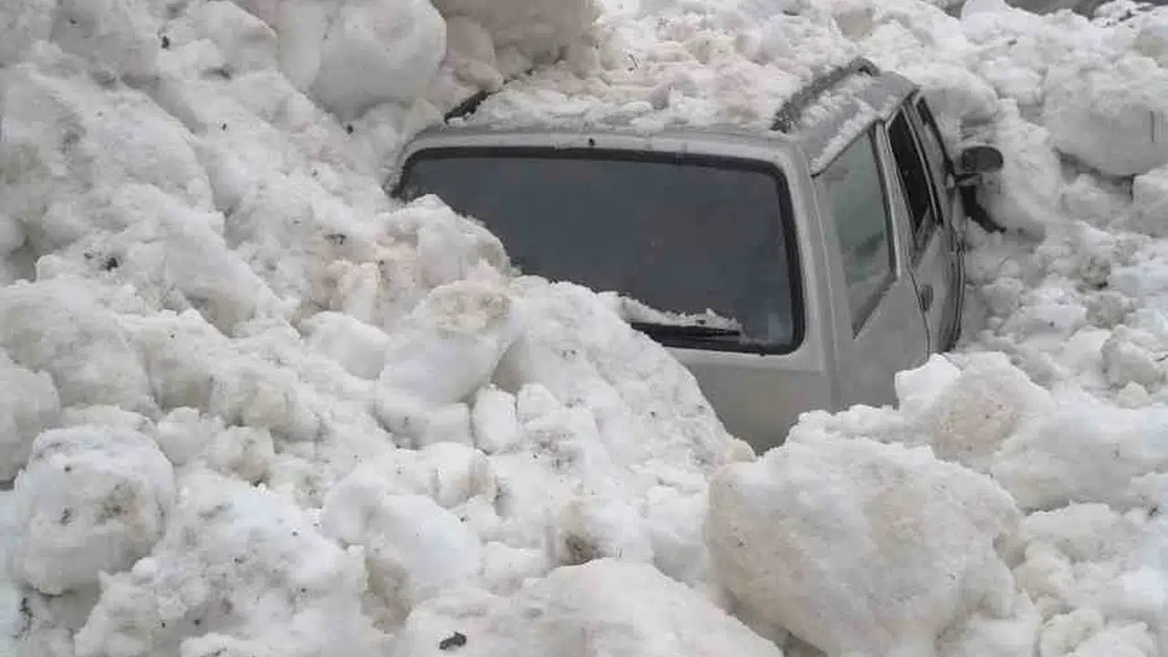 Ölümle burun buruna geldiler: Yayla yolunda dehşeti yaşadılar