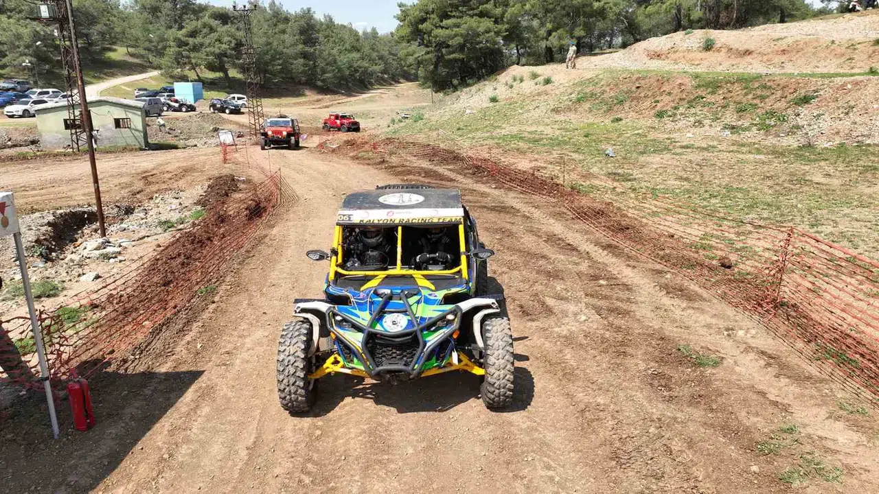 Tozlu yollarda zaferin adresi belli oldu: Kahramanmaraş’ta Baja heyecanı zirvede bitti