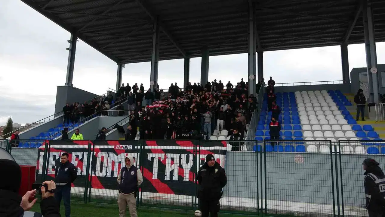 Bilecik'te finalin adı belli oldu: Osmaneli derbisi şampiyonu belirleyecek