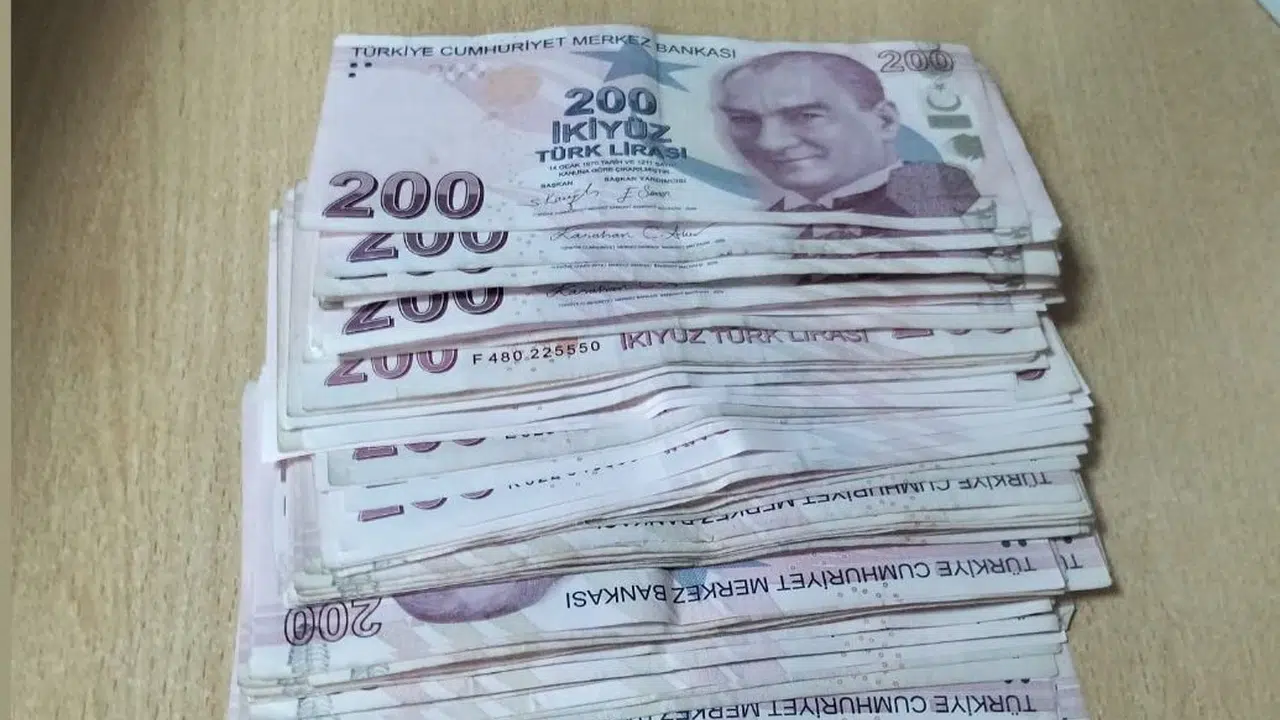 Kuyumcular Çarşısı'nda sahte altın operasyonu: Emniyet ekipleri suçüstü yakaladı