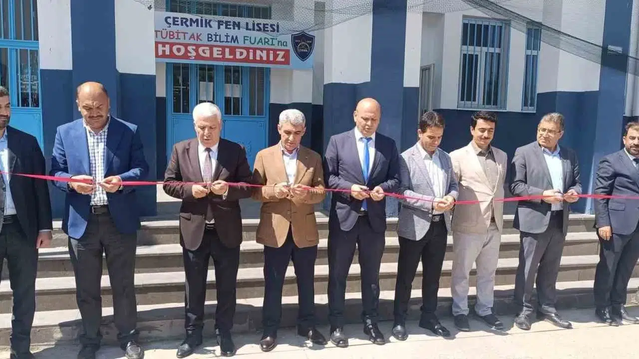 Çermik’te genç beyinlerin büyük başarısı: Bilim fuarı kapılarını açtı