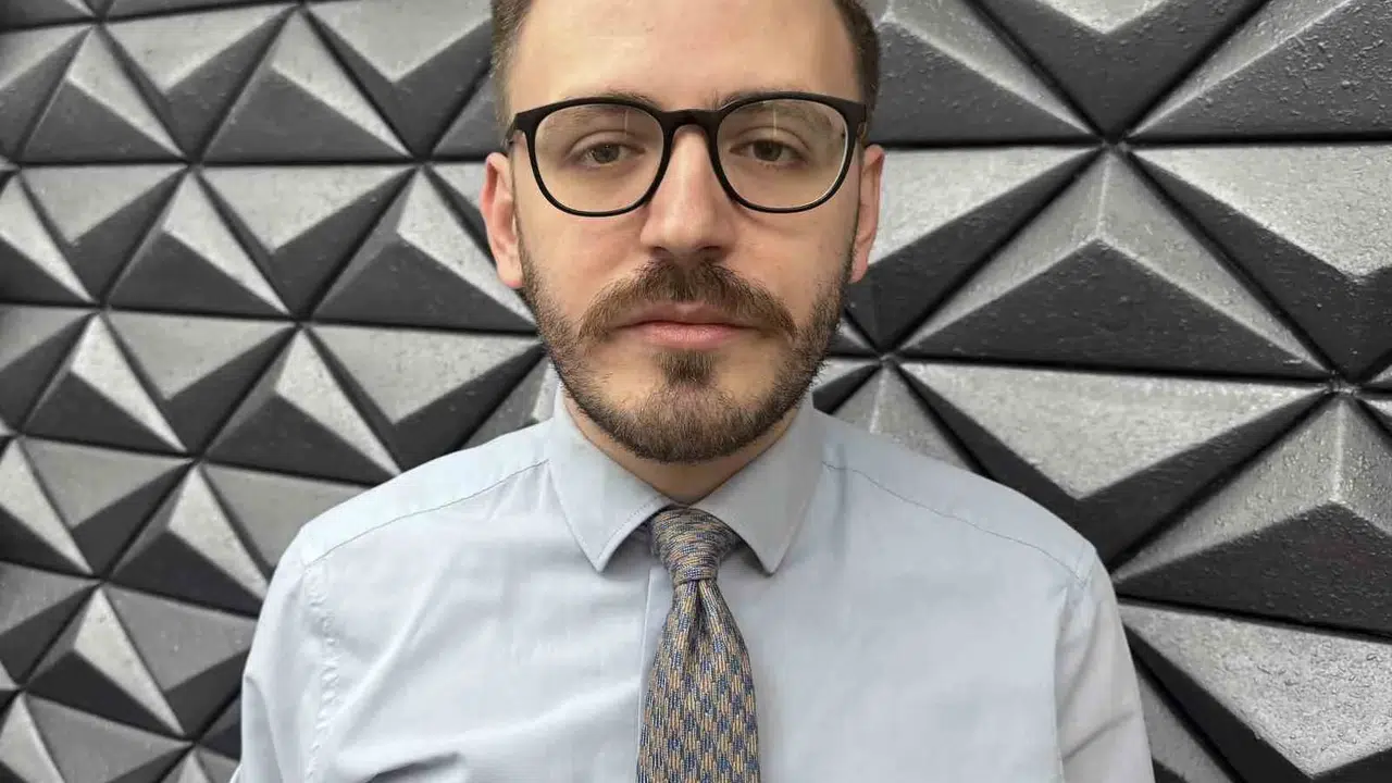 Mesai bitti ama telefon susmuyor: WhatsApp mesajları artık tazminat kapısını aralıyor