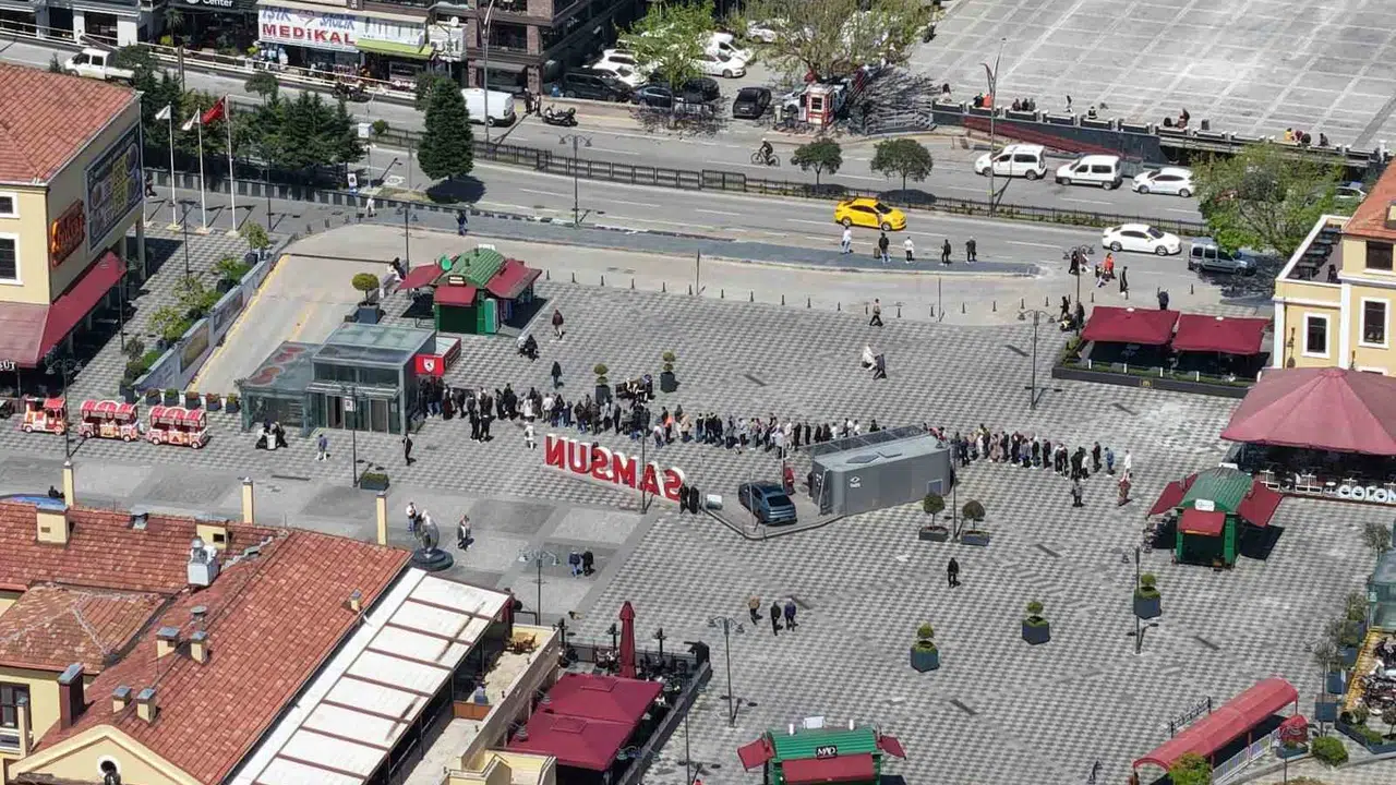 Samsun'da şampiyonluk mesaisi: Bilet gişelerinde tarihi izdiham