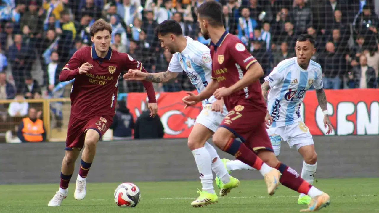 Süper Lig biletini cebine koyan Erzurumspor'a son dakika piyangosu: Bandırmaspor ile puanları paylaştı