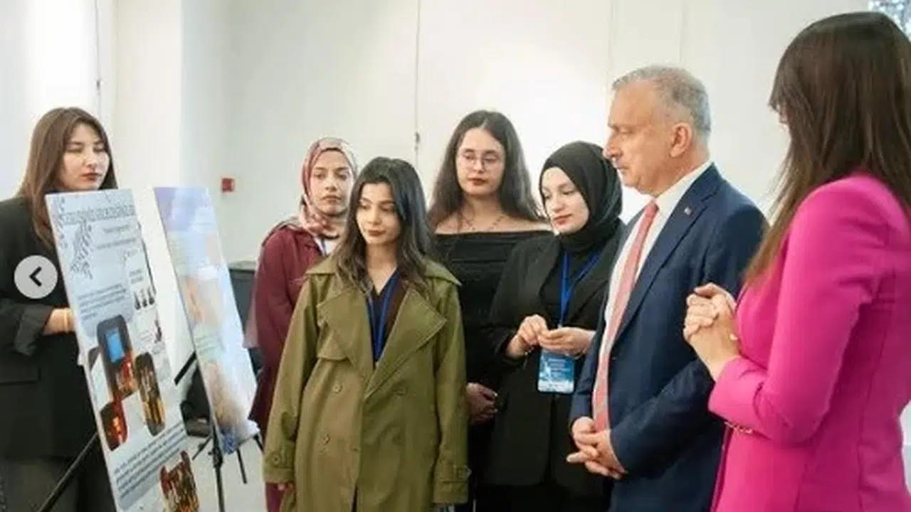 Öğrencilerin emeği sanata dönüştü: EBYÜ’de sosyal sorumluluk rüzgarı esti