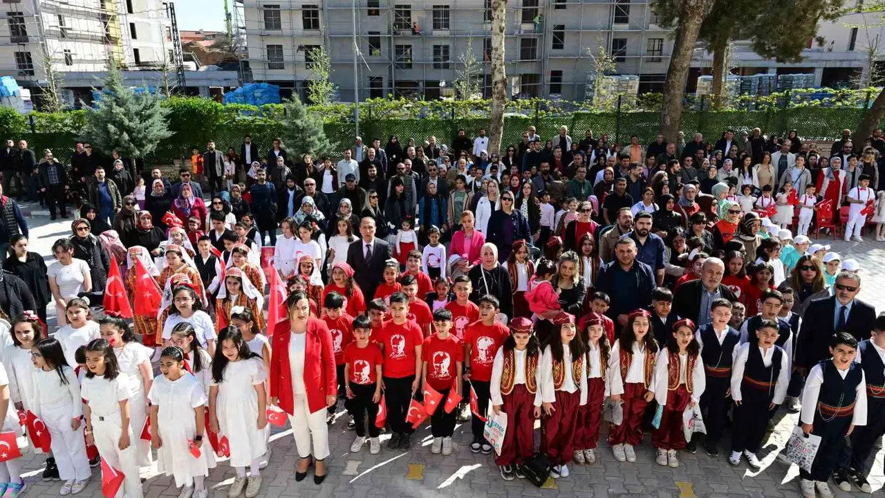 Malatya’da hüzün ve coşku bir arada: 23 Nisan kutlamalarında şehitler unutulmadı