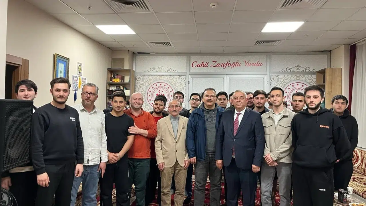 Düzce’nin gizli kalmış hazinelerini gençlere anlattı: 20 dakikada doğaya açılan kapı