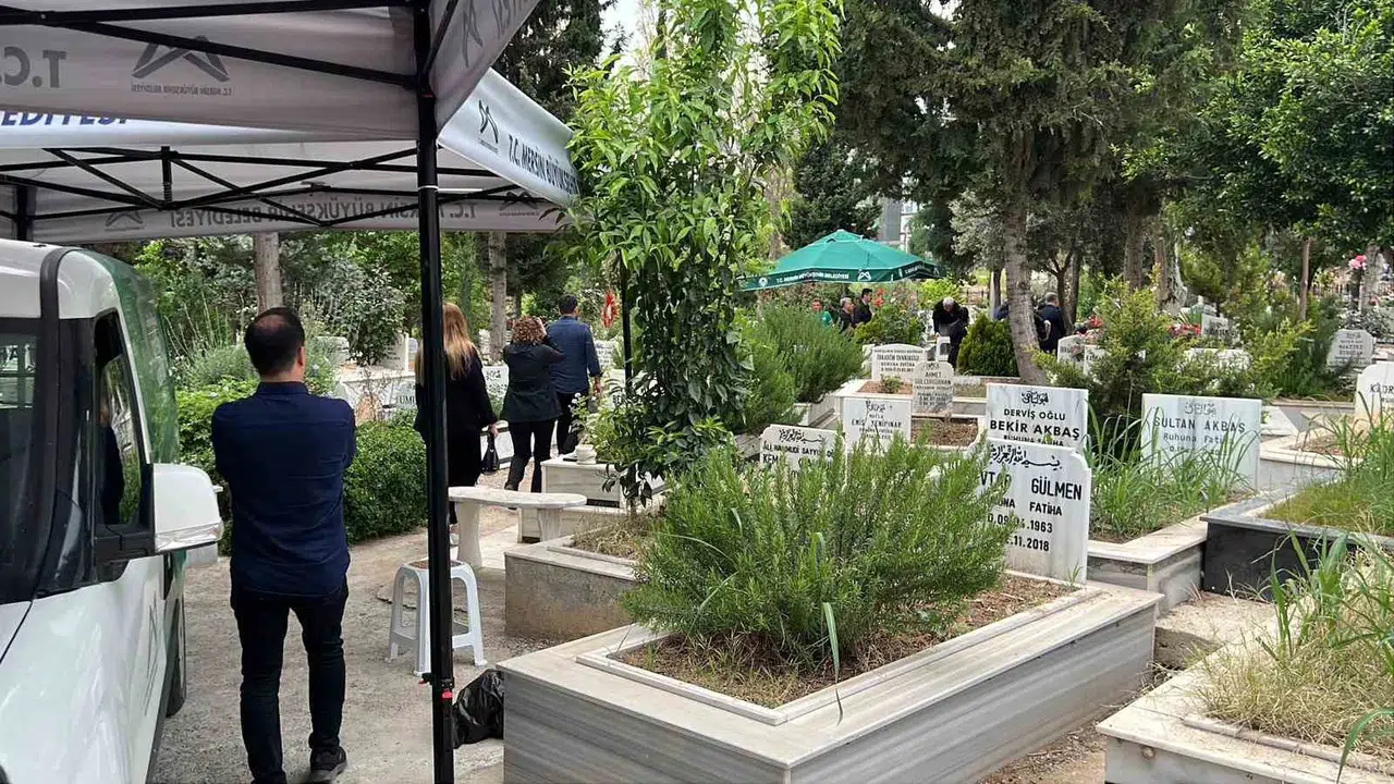 Küçük Mustafa’nın son yolculuğu: Bir lokma çilek kopardı hayattan