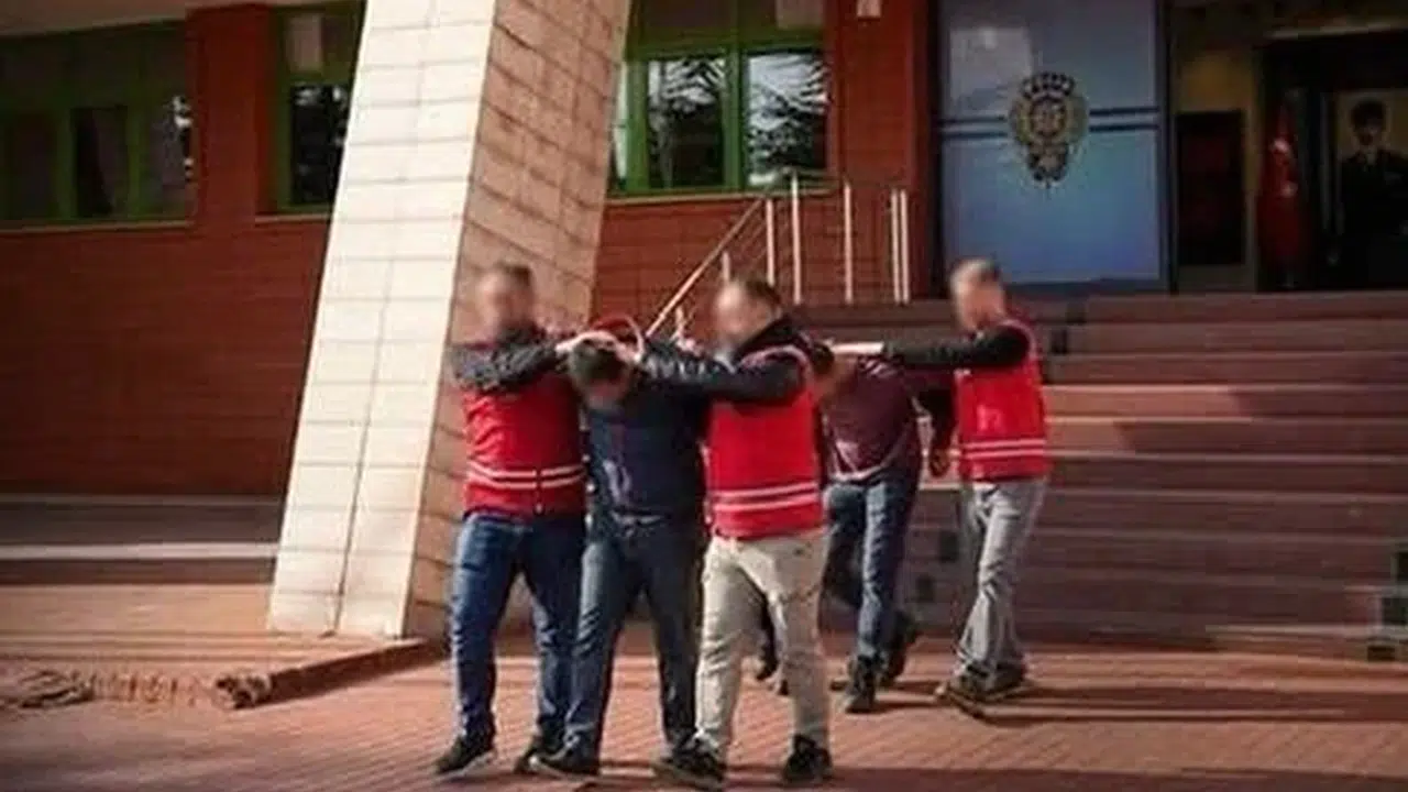 Hayalindeki eve kavuşmak isterken kabusu yaşadı: 1 milyon TL'sini altın yapıp kaçtılar