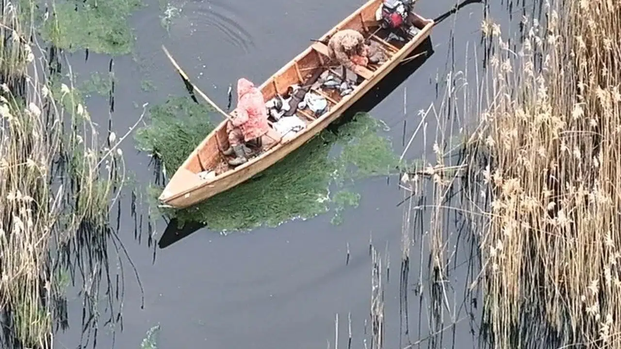 Eber Gölü'nde kaçak avcılara teknolojik takip: Dronlar tepelerine bindi