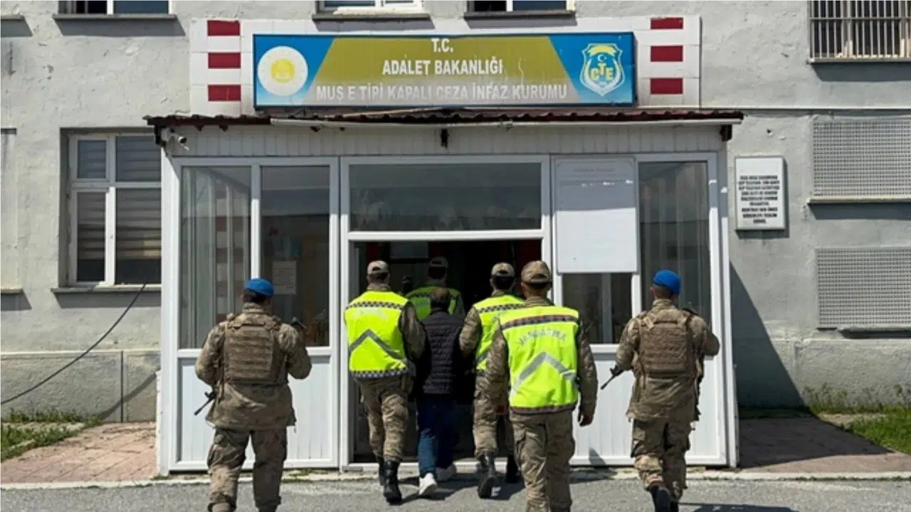 32 suçtan aranıyordu, 30 yıllık hapis cezasıyla köşeye sıkıştı: Jandarma operasyonuyla yakalandı