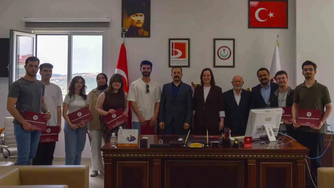 Geleceğin cerrahları Bilecik’te yetişiyor: Mikrocerrahide ustalık eğitimi tamamlandı