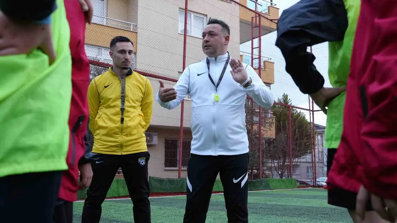 Güvenli limanı terk etti, hayallerinin peşinden koştu: Zabıt katipliğini bırakıp futbol dünyasına yön verdi
