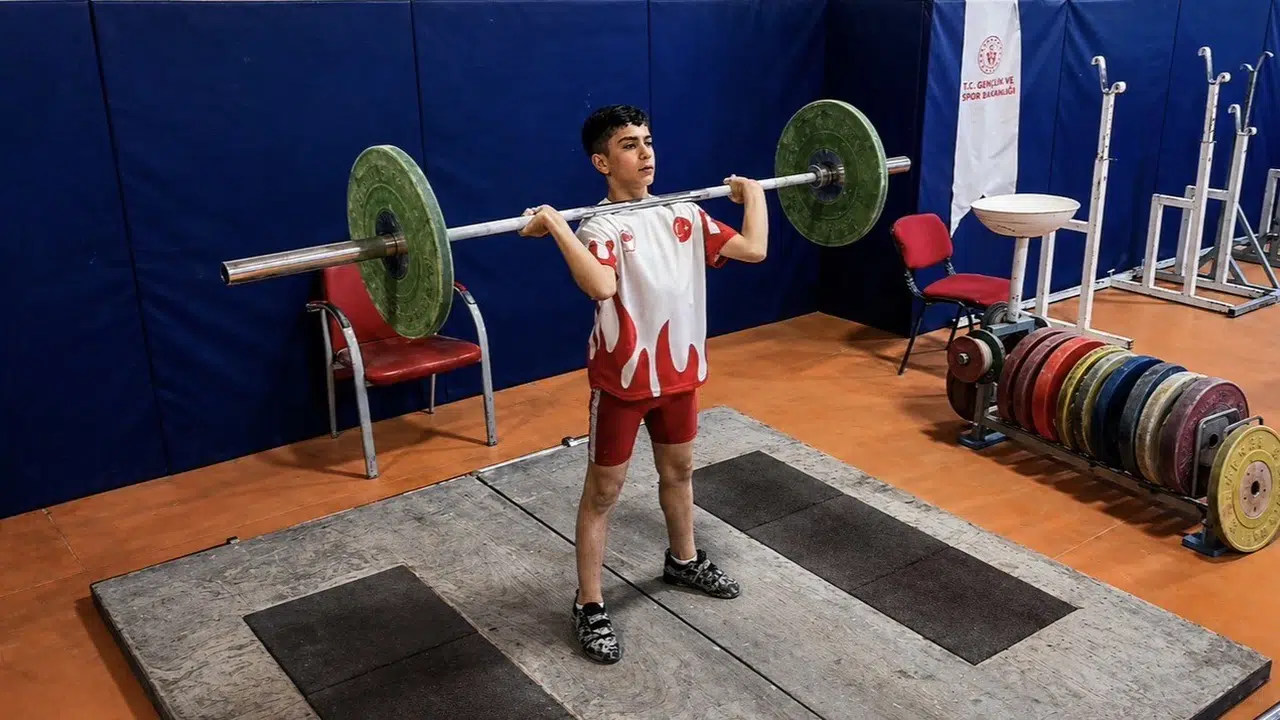 Ağrı’nın altın çocuğu: 12 yaşında Türkiye şampiyonluğuna uzanan azim dolu hikâye