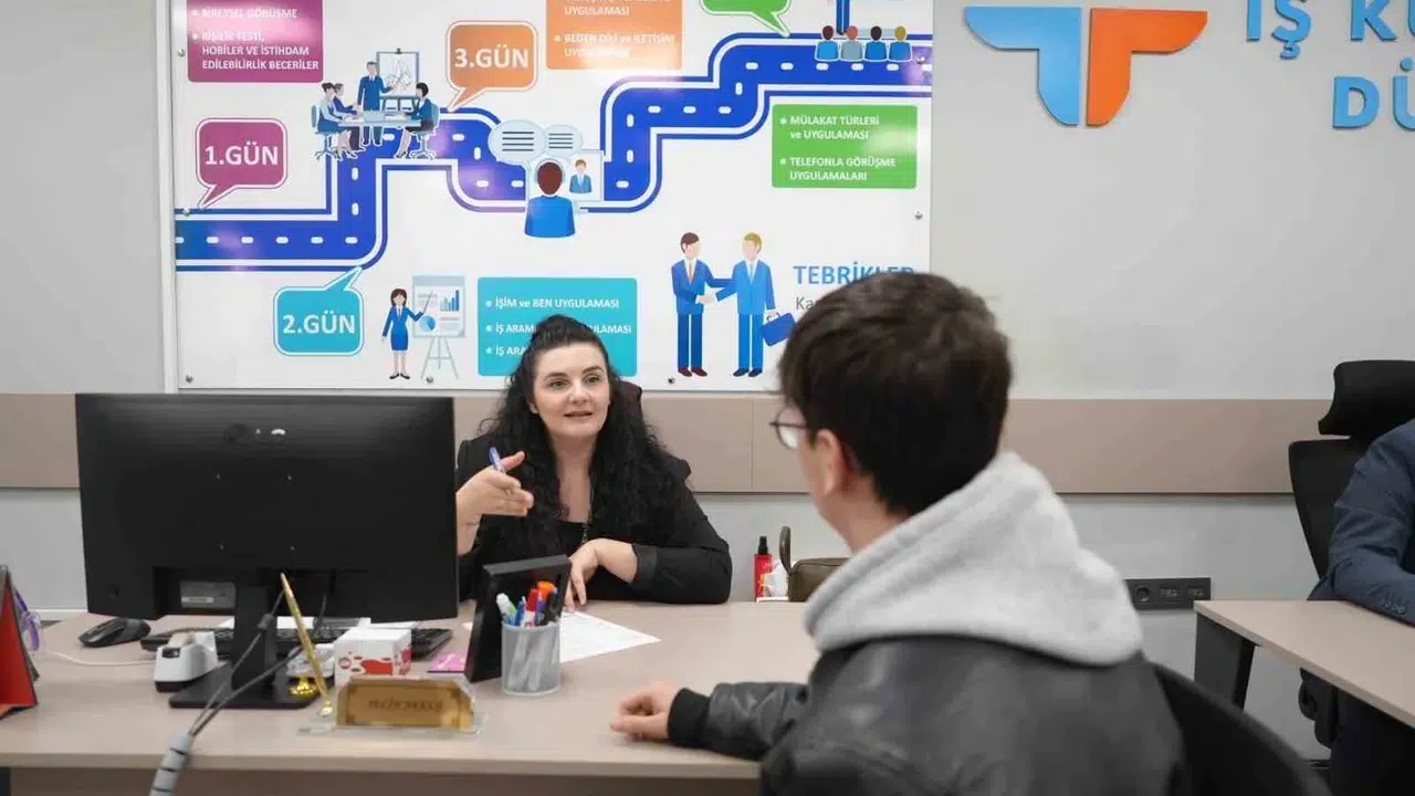 İş arayanla işvereni aynı masada buluşturdu: Düzce’de 3 bin 500 kişiye yeni kariyer kapısı