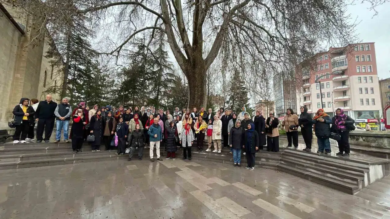 Akdeniz’den Anadolu’nun kalbine yolculuk: Karaman’ın tarihi dokusu ziyaretçilerini büyüledi