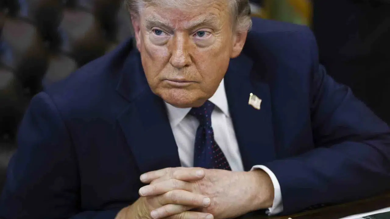 Trump'tan İslamabad hamlesi: İran heyetiyle görüşme planını tek kalemde sildi