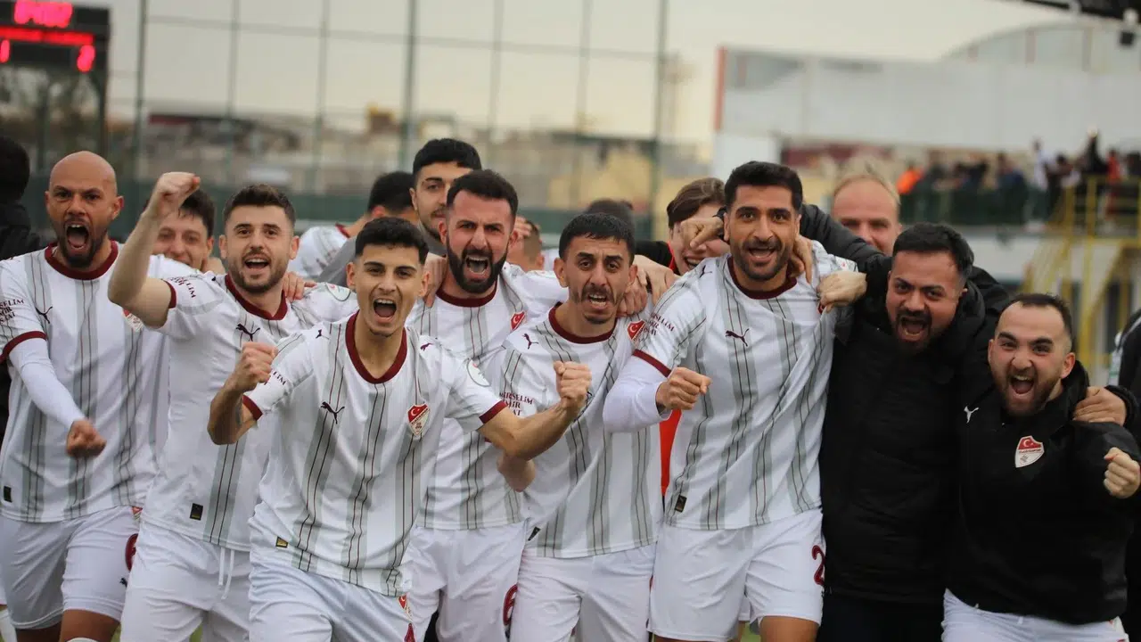 Elazığspor’da şampiyonluk ateşi: Şehir kenetlendi, prim havuzu 13 milyonu aştı