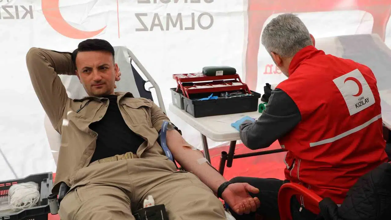 Hedef 1071'di, rekor kırıldı: BARÜ ailesinden 1109 üniteyle dev dayanışma