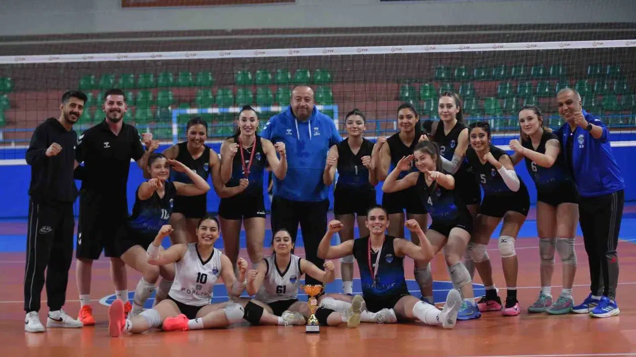 Kayseri’nin voleyboldaki yükselişi: Namağlup şampiyon 2. Lig’e merhaba dedi