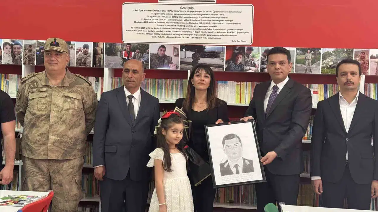 Silah arkadaşları unutmadı: Şehit Astsubay Mehmet Gündüz’ün ismi kütüphanede ölümsüzleşti