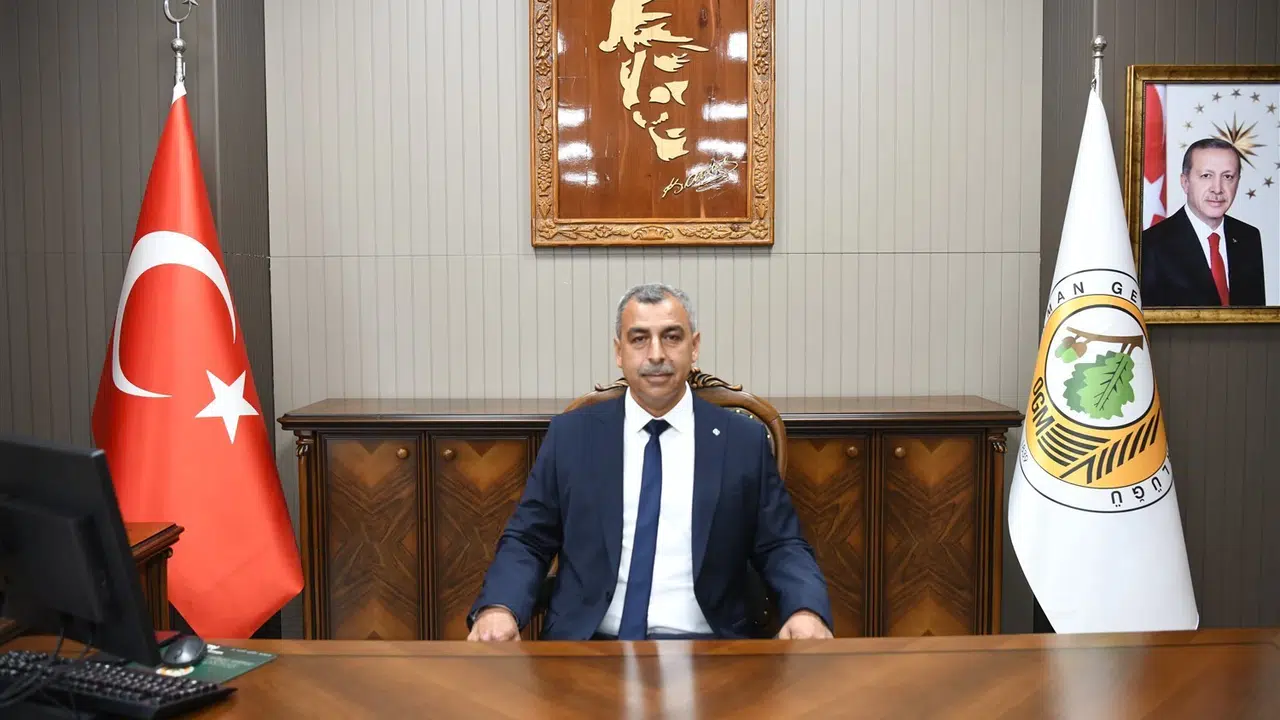 Mersin Orman Bölge Müdürlüğü’nde bayrak değişimi: Yeni müdür koltuğuna oturdu