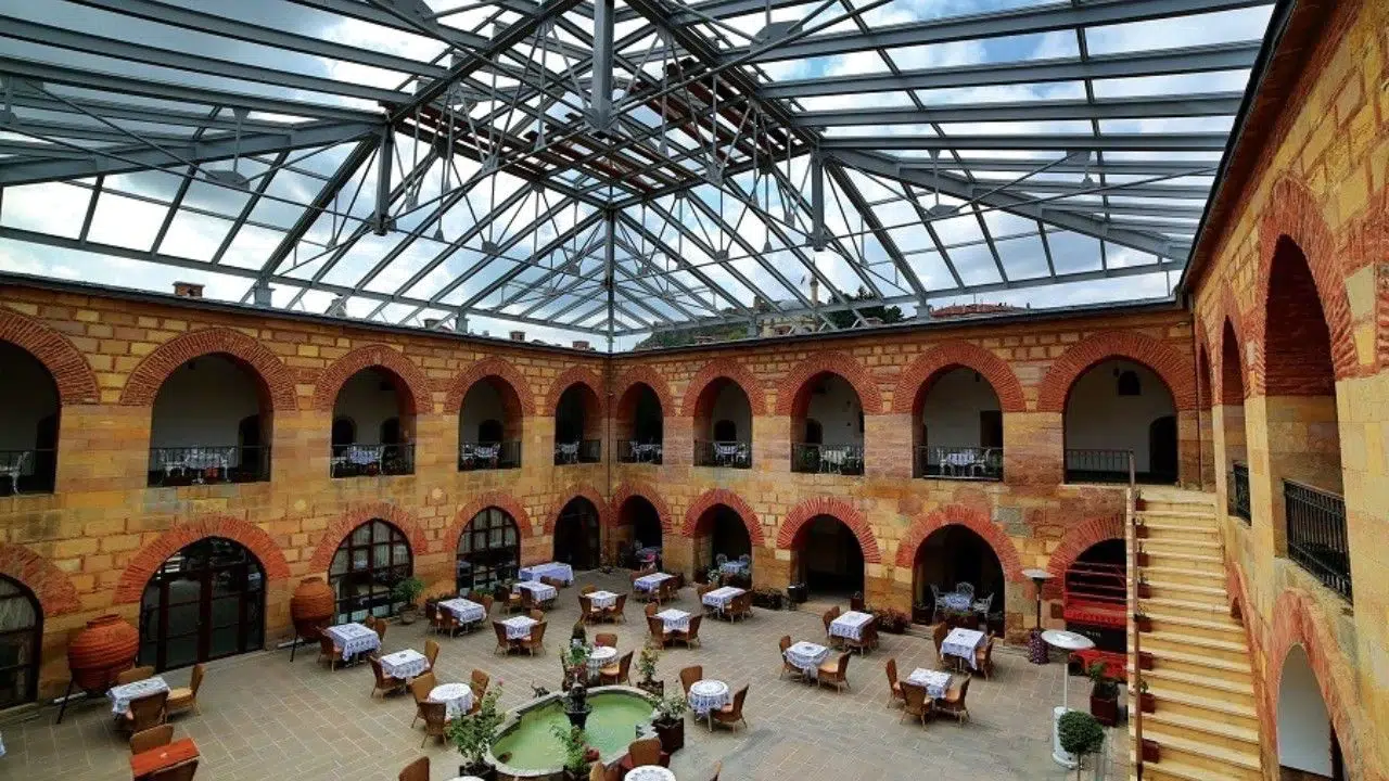 Kastamonu'nun kalbinde sessizlik hakim: Tarihi Kurşunlu Han yeni işletmecisini bekliyor