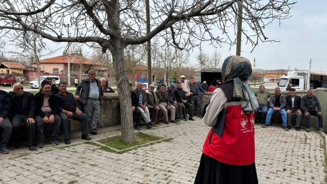 Aksaray’da çınarlarımıza özel rehberlik: Sağlıklı yaşlanmanın sırları köylere taşındı