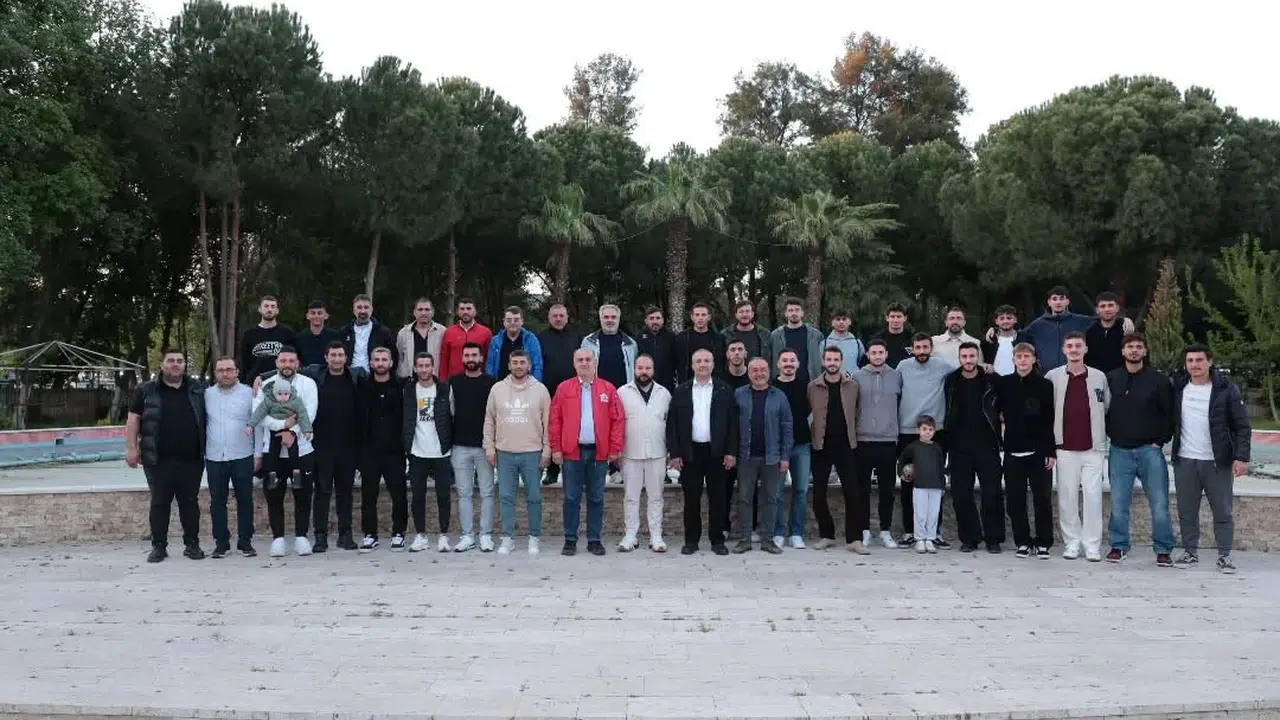 İncirliova’da şampiyonluk coşkusu: Namağlup zaferin mimarları yemekte buluştu