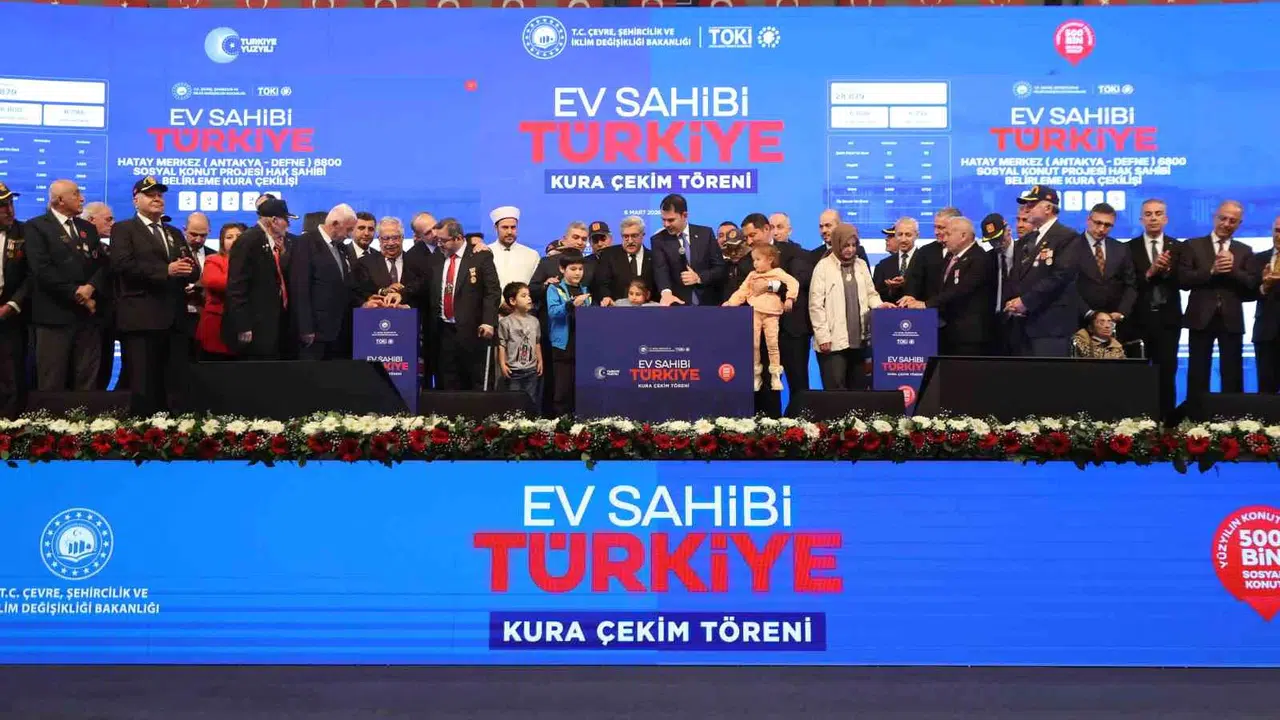 Yüzyılın Konut Projesi’nde dev adım: İstanbul’un 100 bin yeni yuvası için kuralar çekildi