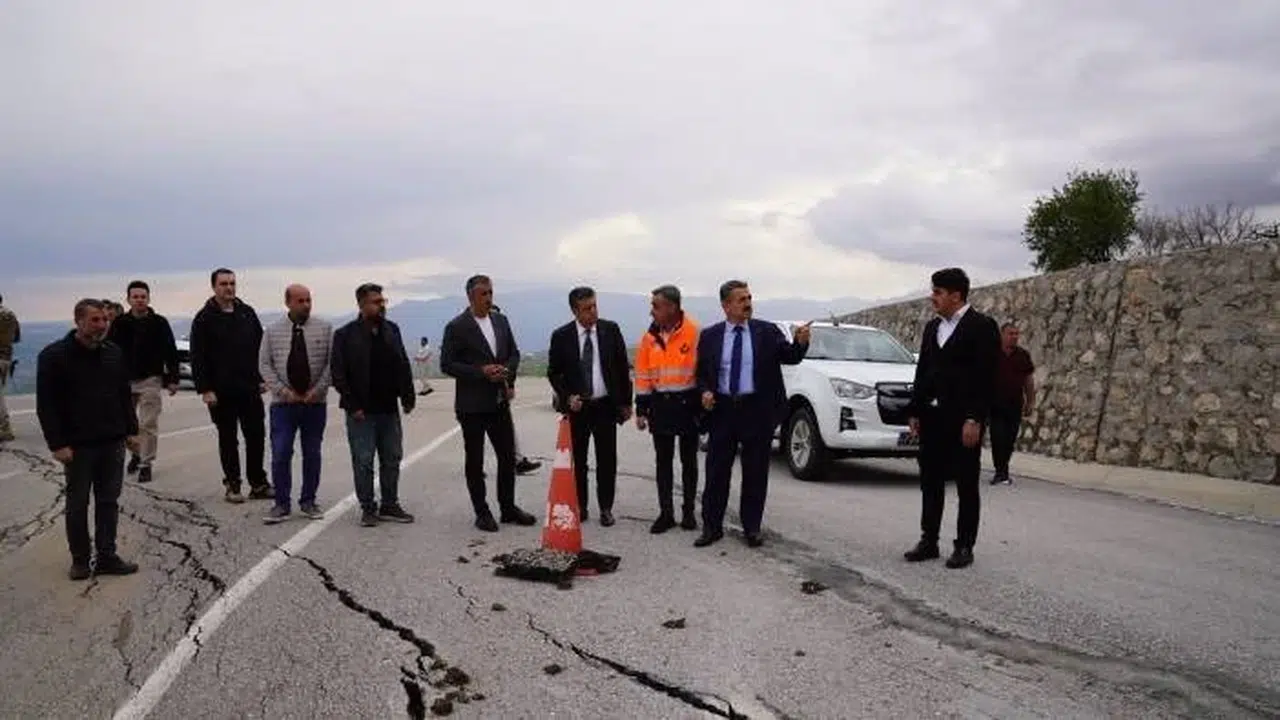 Şırnak’ta yağış mesaisi: Vali ve Başkan sahaya indi, onarım için düğmeye basıldı