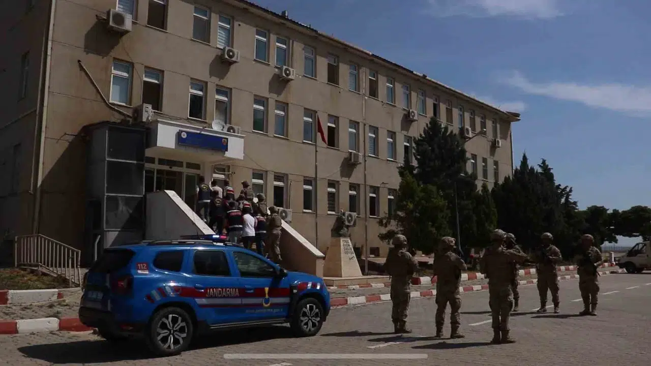 Şanlıurfa’da göçmen kaçakçılarına ağır darbe: 18 kişi cezaevine gönderildi