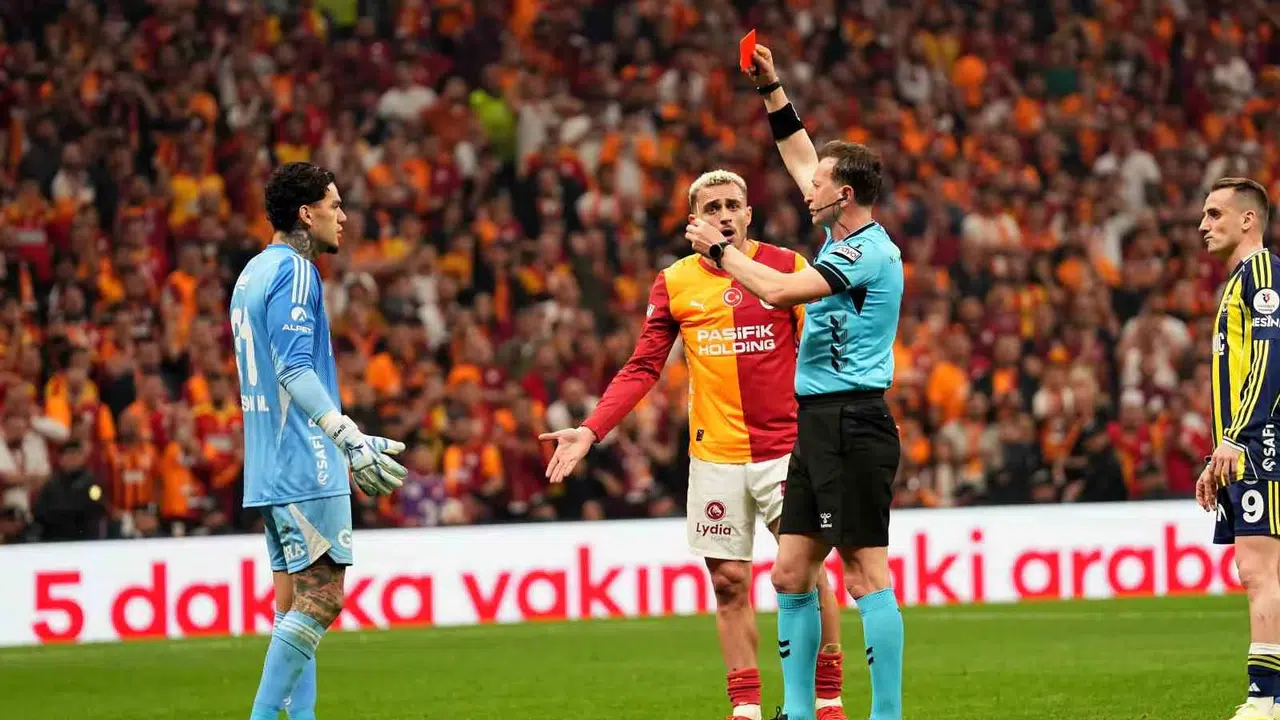 Derbide çifte şok: Fenerbahçe hem kaybetti hem de yıldızlarını kaybetti