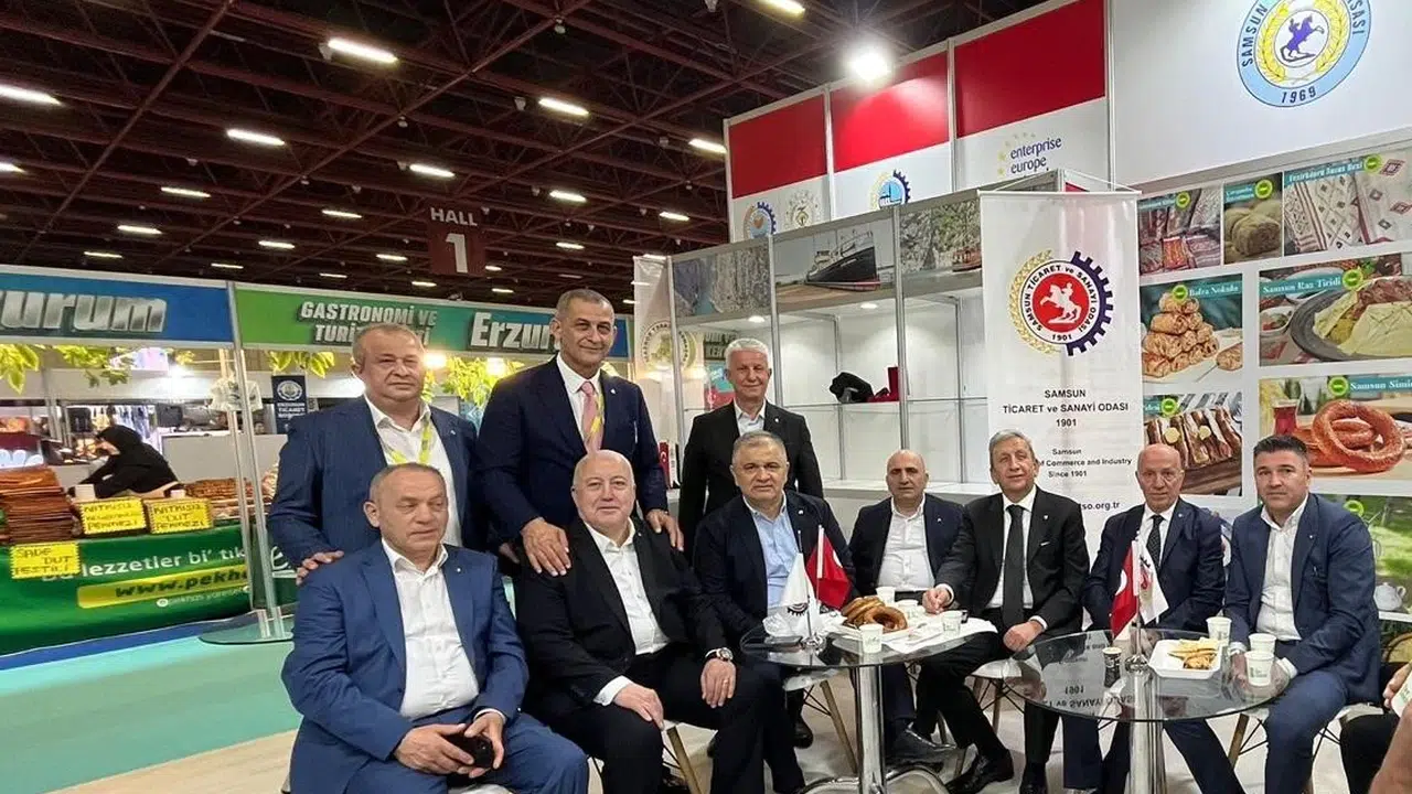 Samsun lezzetleri Antalya’da zirveye oynadı: Çarşamba fındığına tam not