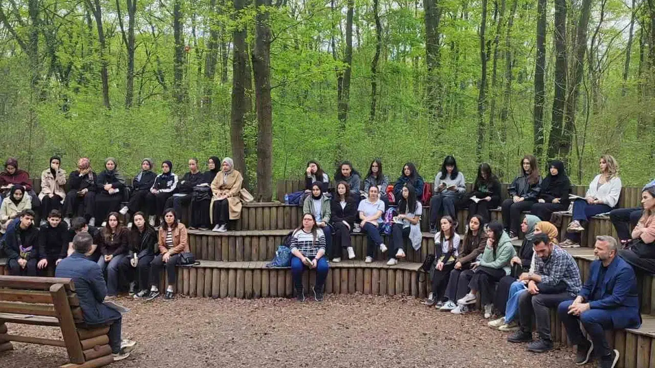 Sayfaların arasında doğa yürüyüşü: Öğrenciler Ormanya’da edebiyatla buluştu