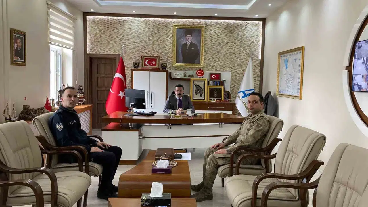 Arpaçay'da huzur mesaisi: Kaymakam Akköz'den güvenlik zirvesi