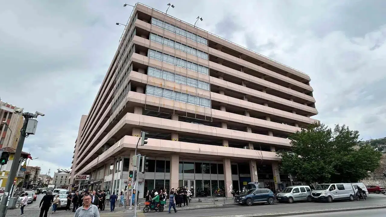 Çankaya Otoparkı'nda sona gelindi: İzmir Büyükşehir Belediyesi'nden  keyfi değil, yasal zorunluluk  açıklaması