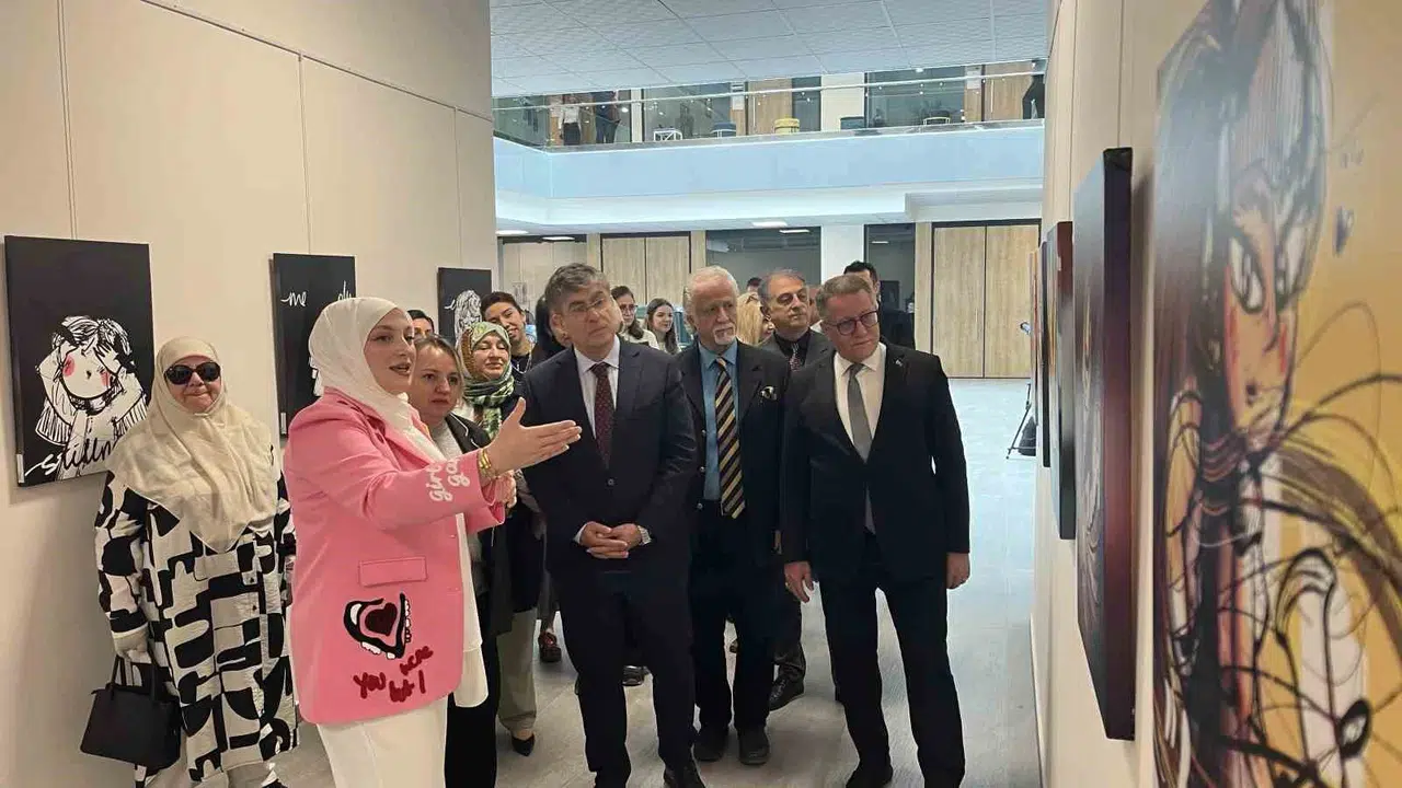 Zihnin labirentlerinde dijital bir yolculuk: Dr. Rabia Alabay’dan  What’s In My Head  sergisi