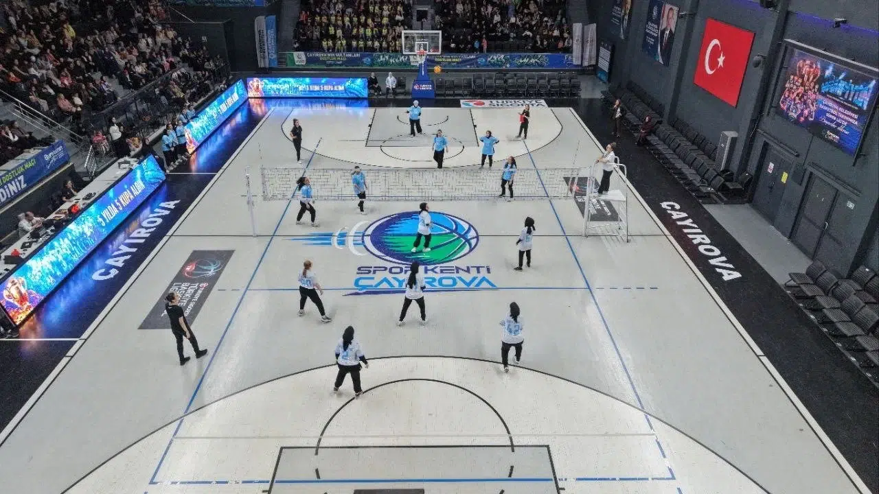 Çayırova’da file heyecanı: Bilgi evi kursiyerleri sahada rüzgar gibi esti