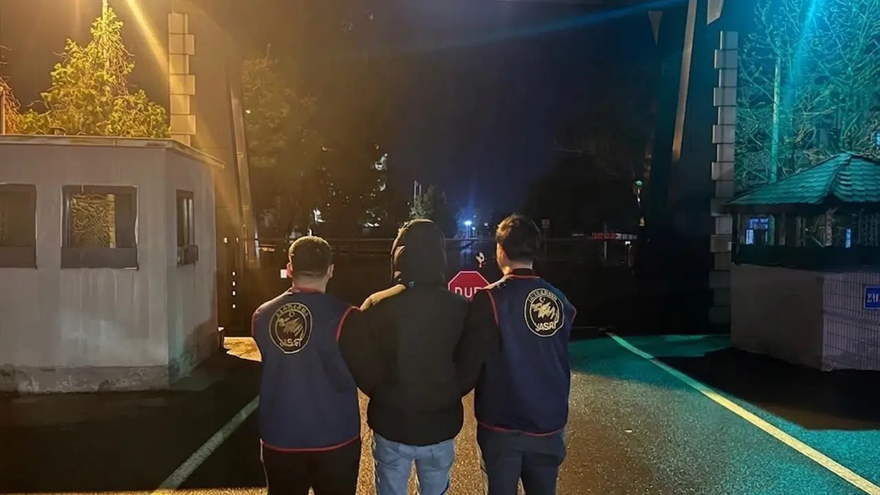 Diyarbakır'da jandarma nefes aldırmadı: Aranan 140 suçlu kıskıvrak yakalandı