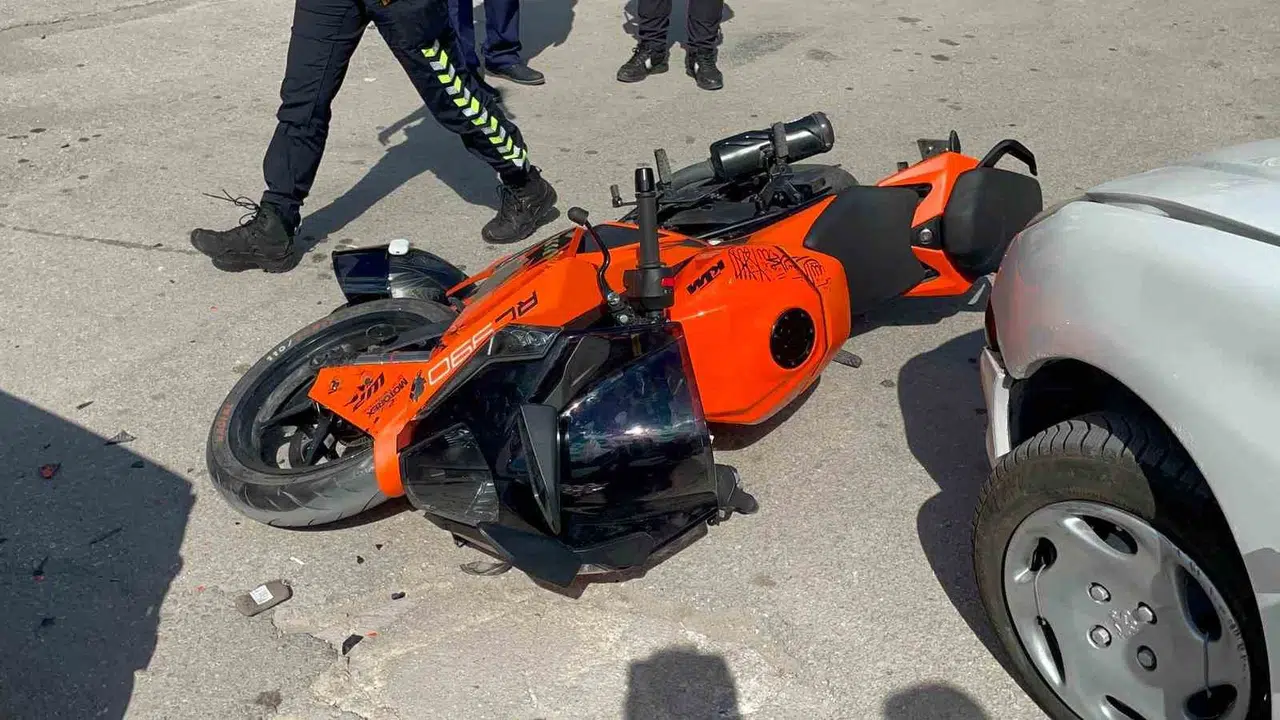 Karaman’da dehşet anları: Dönüş yapan otomobile çarpan motosikletli metrelerce savruldu
