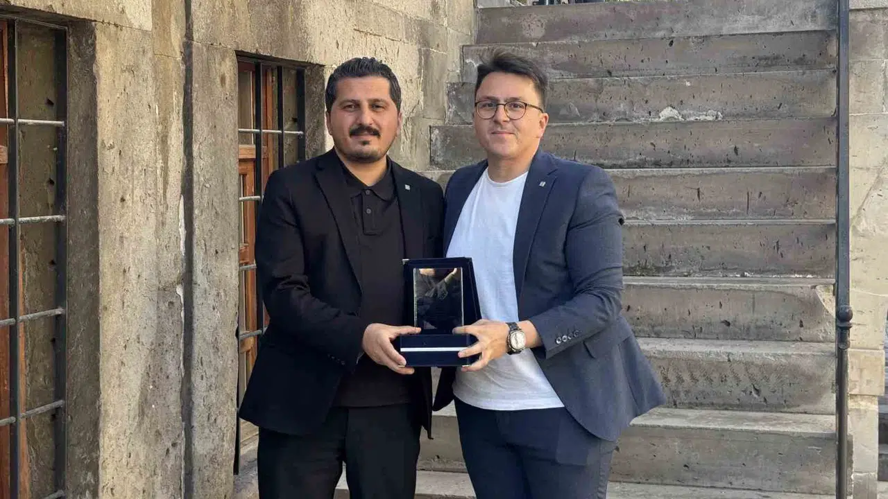 Mimarlar Odası Kayseri Şubesi’nde bayrak değişimi: Yeni dönem Zafer Tarık Taner’e emanet