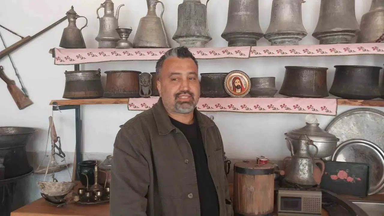 Mersin'de lezzet durağı değil zaman makinesi: Babasının emanetini nostalji müzesine çevirdi