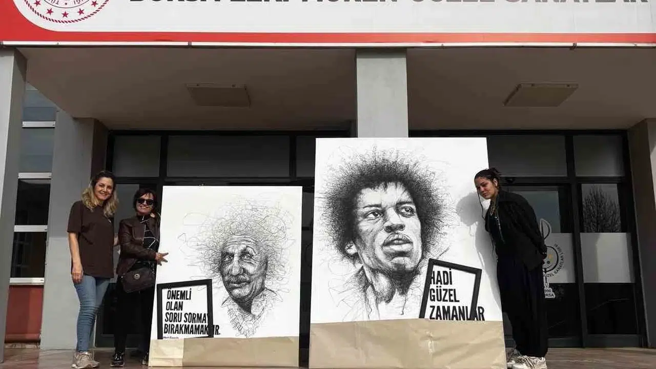 Diploma almayı beklemediler: Genç yetenekler sanatlarını Özlüce’nin yeni buluşma noktasında konuşturuyor