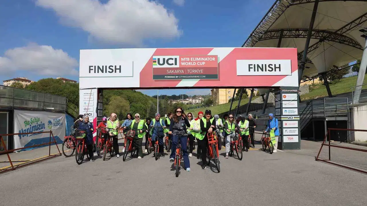 Sabahın ilk ışıklarıyla harekete geçiyorlar: Ayçiçeği Vadisi’nde kadınların spor seferberliği